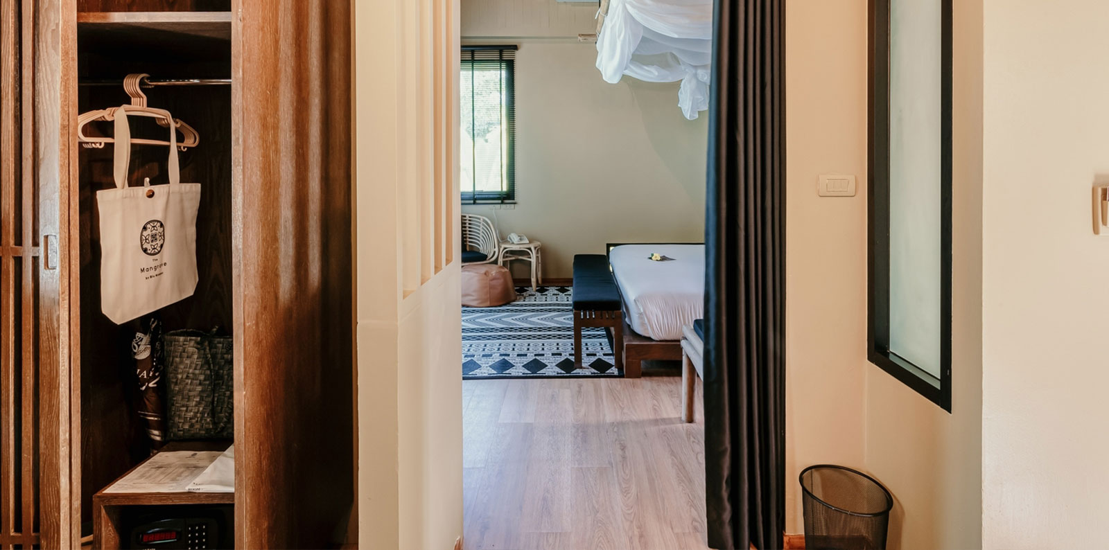 STUDIO DELUXE CONNECTING 2 BEDROOMS